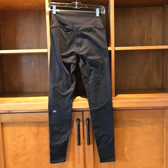 ALO BLACK HIGH-WAIST LEGGING - Picture 3 of 7